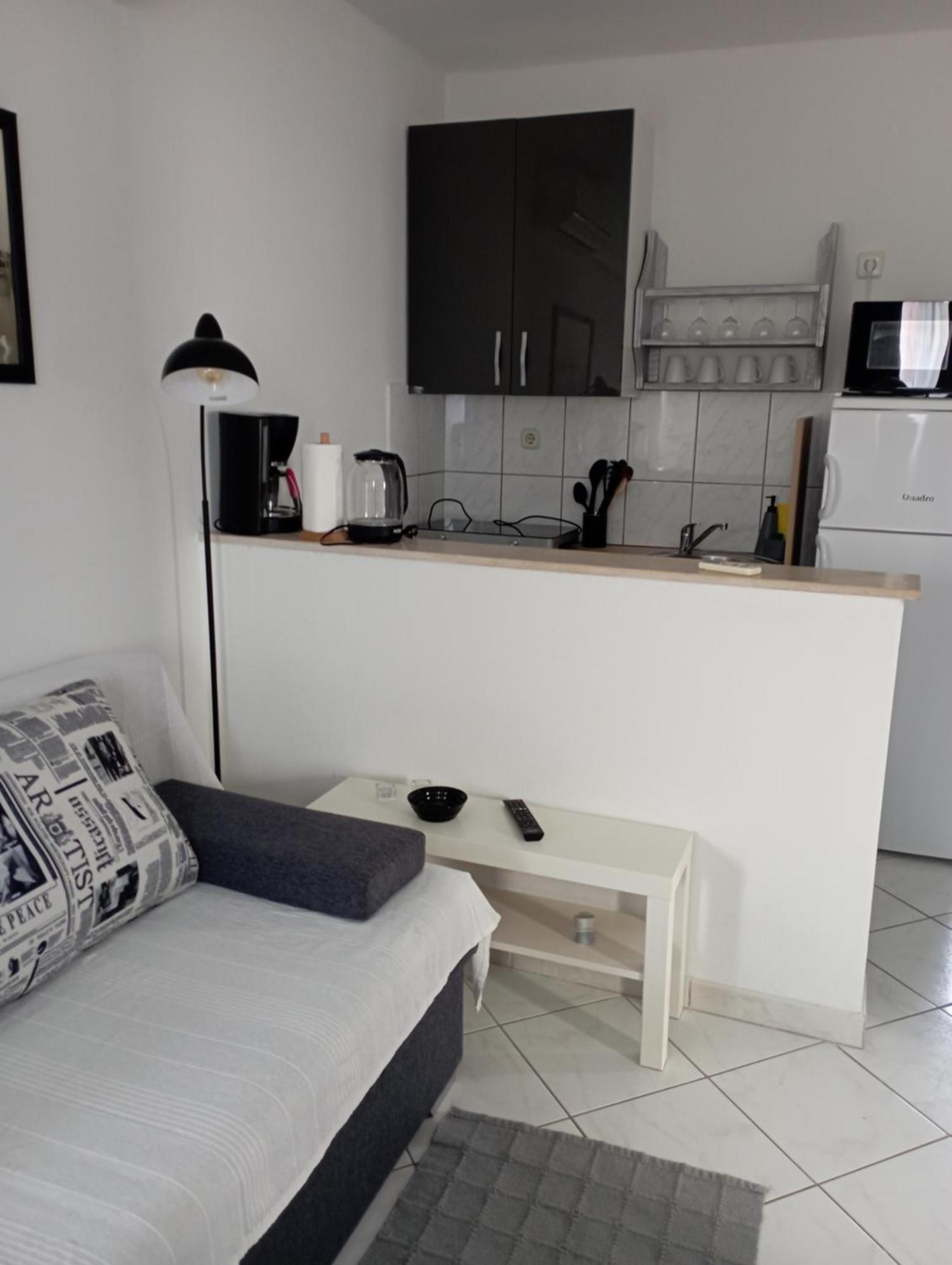 Apartments Frigan Maslenica Exterior photo